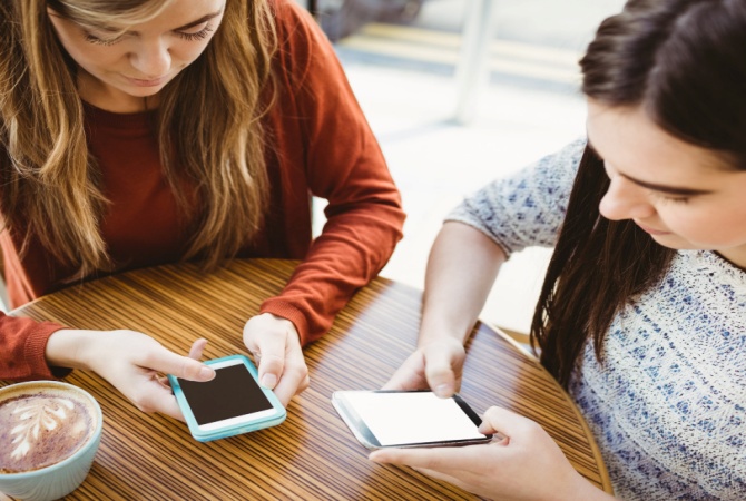 Transferência e revenda de ingressos online: regras e cuidados