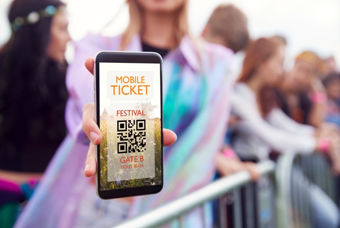 Como validar ingressos com QR Code no celular e agilizar a entrada no seu evento