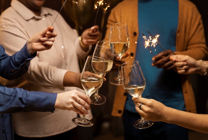 Tendências para festas de Réveillon 2026: tecnologia, conexão e novas experiências